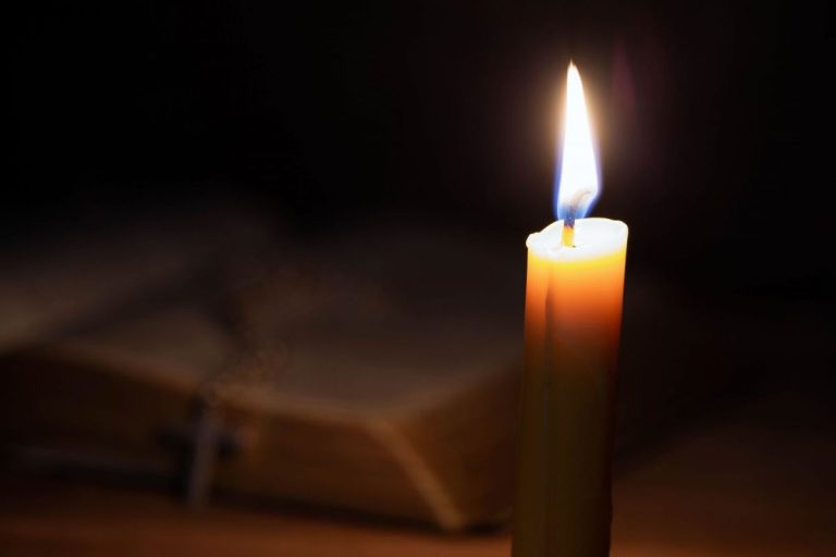 Чому горить свічка на телебаченні сьогодні