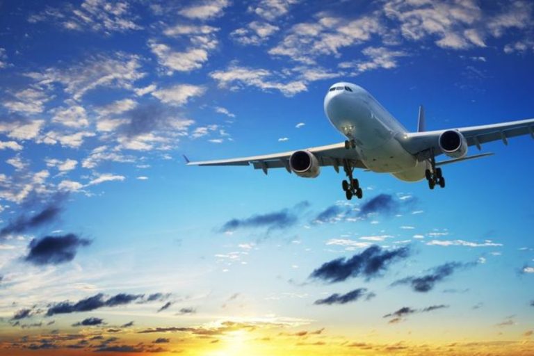 На чому літають літаки: принципи польоту, підйомна сила та секрети авіації