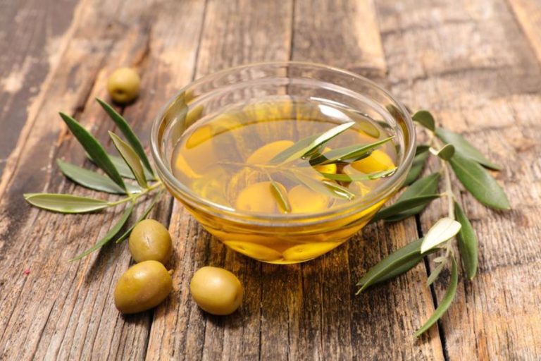 Оливкова олія для волосся: натуральний шлях до блиску та сили