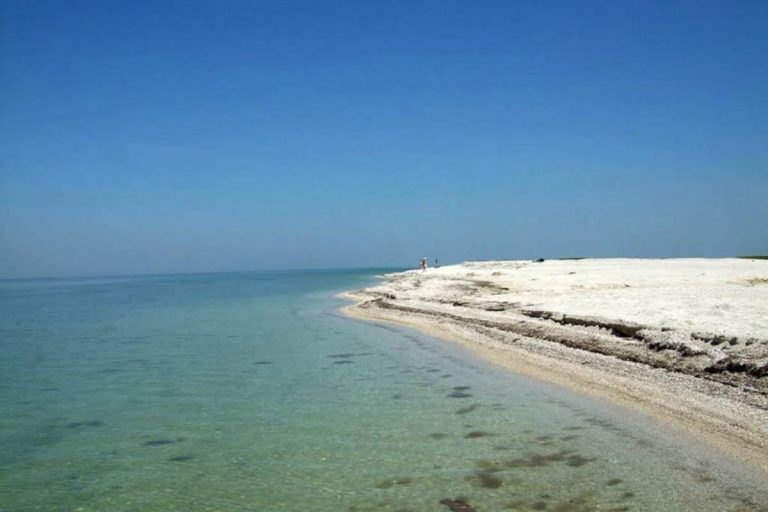 Середня глибина Азовського моря: чому 7,4 метра роблять його унікальним